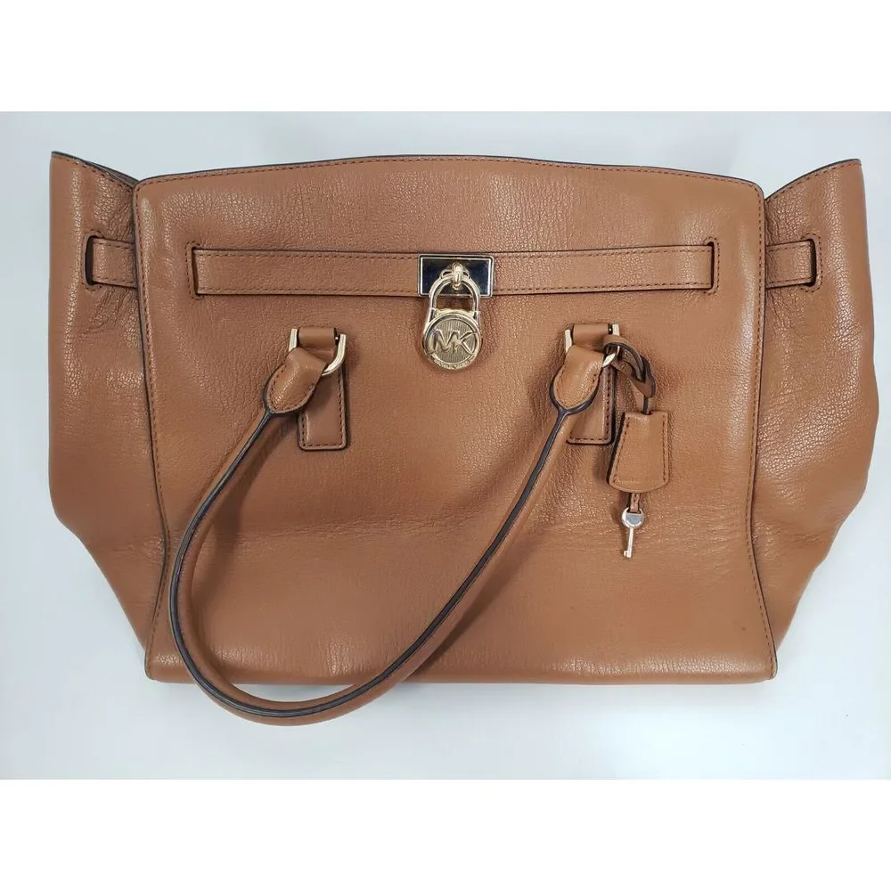 Michael Kors Hamilton Traveler Tote Pebbled Leather Handbag Tan Brown Key & Lock